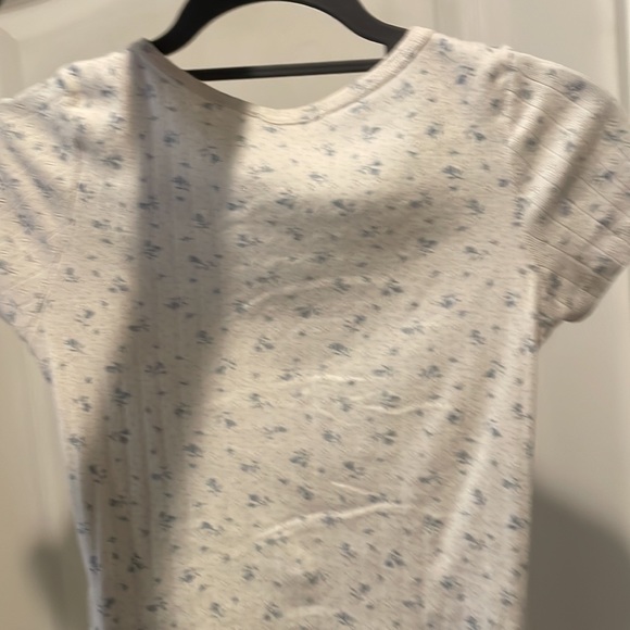 Brandy Melville white Zelly top with light blue flowers - Picture 2 of 2